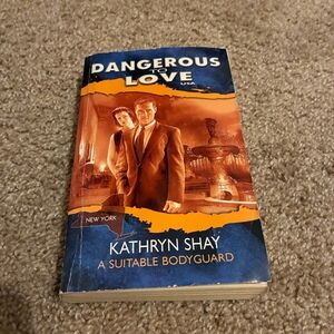 A Suitable Bodyguard by Kathryn Shay Harlequin Dangerous to Love USA (Paperback)
